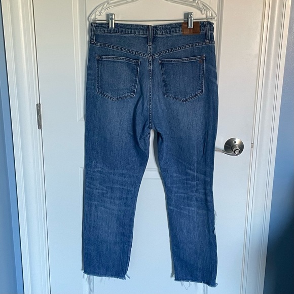 Madewell The High-Rise Slim Boyjean in Lita Wash: Step-Hem Edition 29929 - Picture 7 of 16